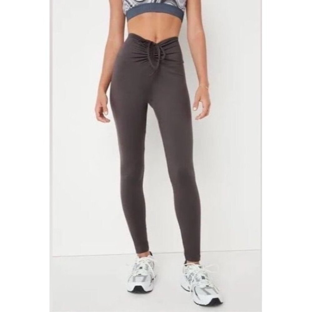 Victoria’s Secret PINK Gray Ruched Leggings